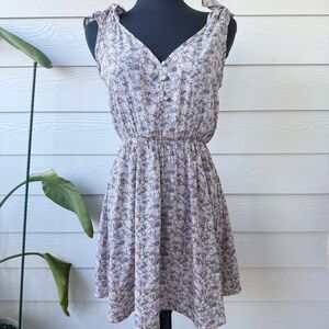 Sienna Sky Floral Dress‎ | Size Small | Flowy & Feminine